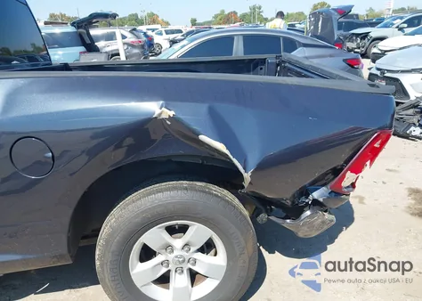 2021 Ram 1500 Classic Tradesman 4X2 6'4 Box z USA, uszkodzony, nr VIN 1C6RR6FG4MS564109